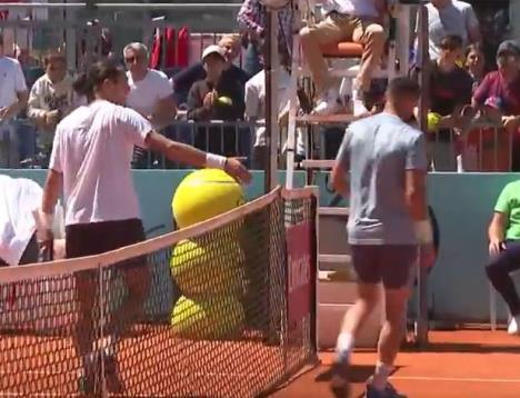 2025-04-24 16_58_35-(21) Tennis TV on X_ _A fake-out handshake 😳 No love lost between Dzumhur &amp;.jpg