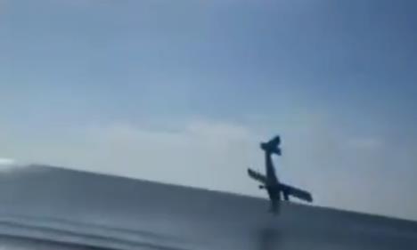 2025-04-25 07_29_06-(2) RA noticias 24_7 on X_ _Avión se estrella en el mar cerca del aeropuerto de .jpg