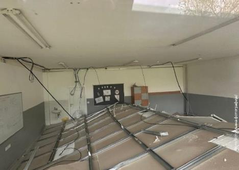 Plafon škola Rača.jpg