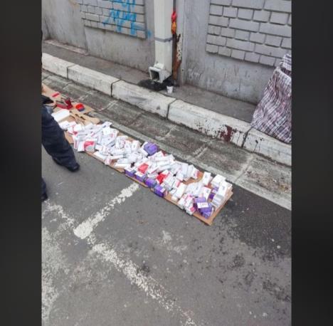 prodaja lekova na cvetkovoj pijaci.jpg