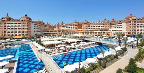 Royal Alhambra Palace 2.jpg