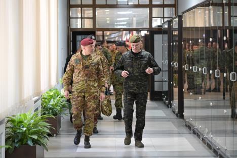 Mojsilović i Kfor 2.jpg