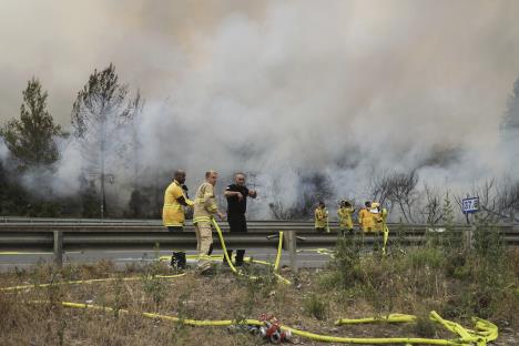 av03 AP Mahmoud Illean.jpg