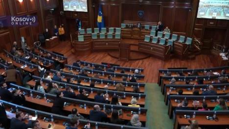 Pristina Skupština glasanje 3. maj.jpg