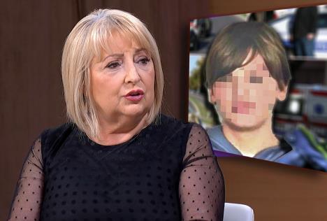 376215_250503.00_29_06_01.Still005 copy2.jpg