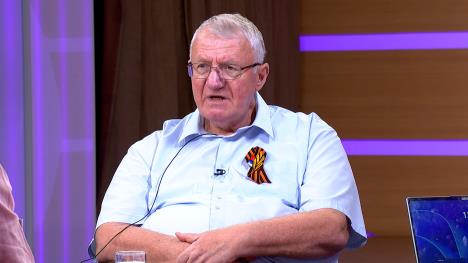 Sequence 01.00_09_36_08.Still001.jpg