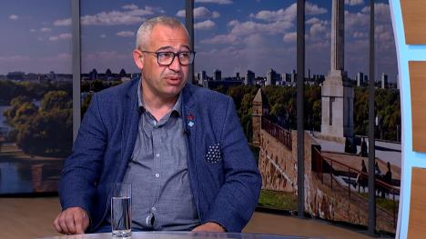 jutarnji clean.01_35_43_19.Still004.jpg