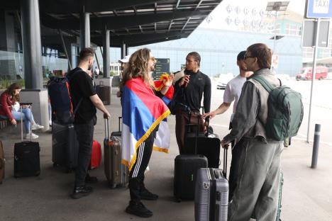 Princ od Vranje ispraćen na Evroviziju 
 princ_aerodrom_05052025_0003.JPG