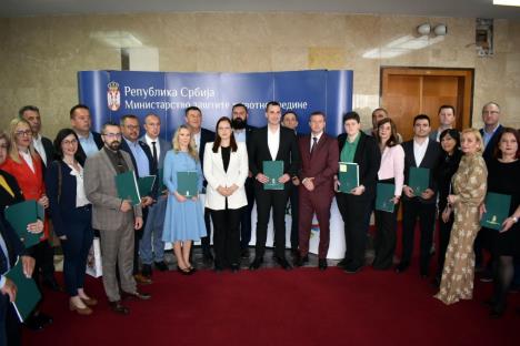 Potpisani ugovori u Ministarstvu ekologije.jpg