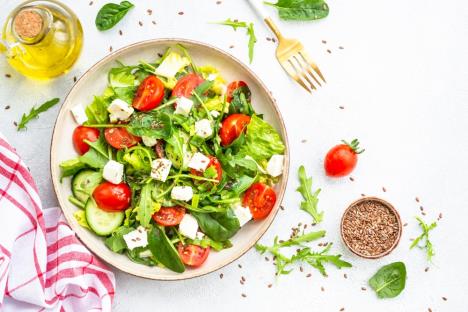 salata shutterstock_2324153671.jpg