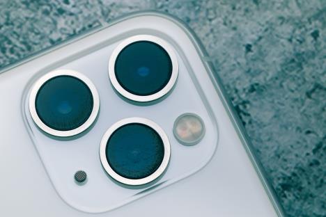 iphone.jpg