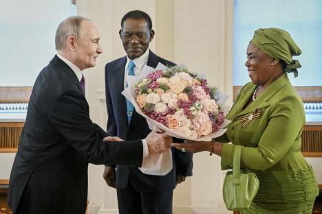 Rusija01 AP Sergei Bobylev.jpg