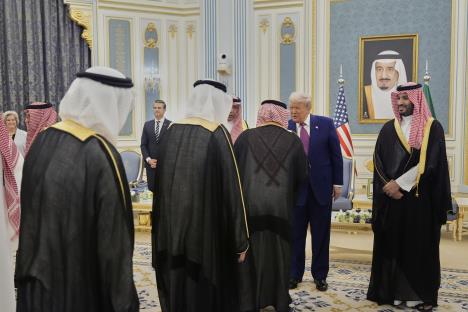 105 AP Alex Brandon.jpg