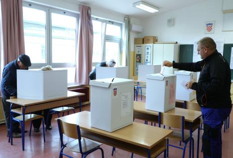 1 Beta Tomislav Pavlek.jpg