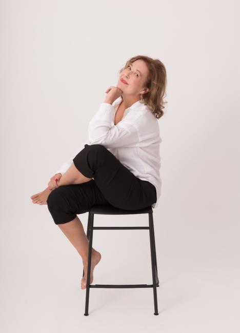 Biljana Keskenovic1 Foto Bumba fotostudio (1).jpg