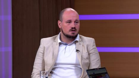 Sequence 15.00_05_38_24.Still001.jpg