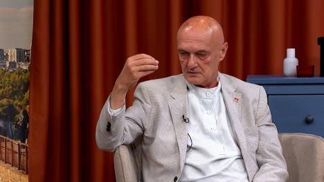 ni pet clean.00_17_58_18.Still004.jpg