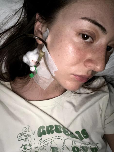 sara u bolnici.jpg