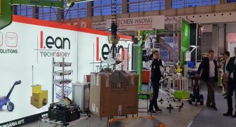 Rasinci na Sajmu tehnike u Beogrdu 1.jpg