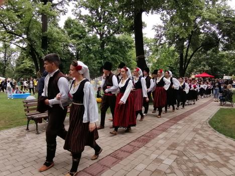 RADOST7.jpg