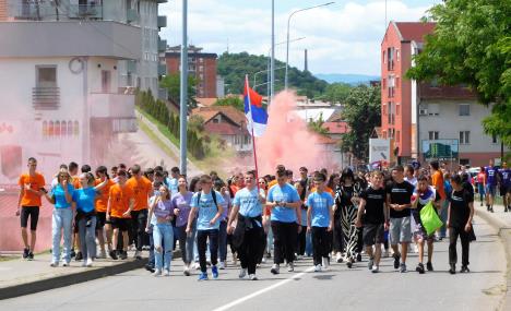 LOZNICA - Veselo.JPG