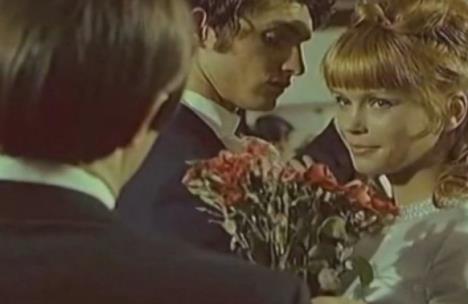 Neda Arnerić u filmu Višnja na Tašmajdanu