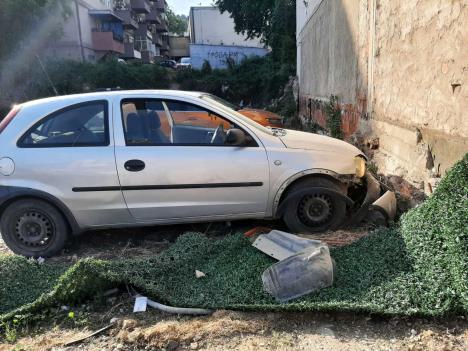 slupan automobil.jpg