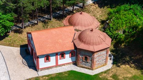 Kuršumlijska banja.jpg