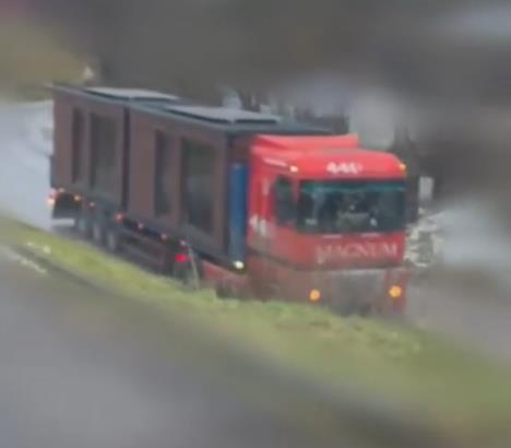 2025-06-04 11_16_50-Special Kherson Cat 🐈🇺🇦 on X_ _The published video shows one of the SBU’s FPV.jpg