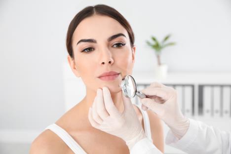 dermatolog pregled shutterstock_1339142507.jpg