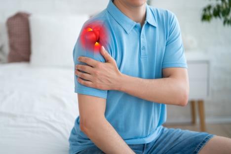 bol u ramenu shutterstock_2501347749.jpg