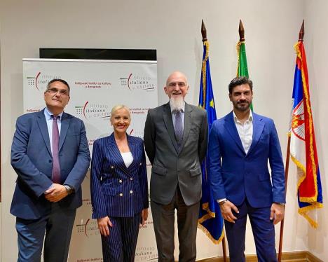 Tesla poseta ambasadi.jpeg