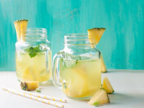 sok ananas shutterstock_281479805.jpg