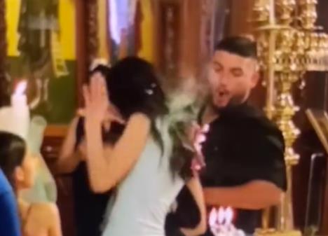 kuma se zapalila u crkvi