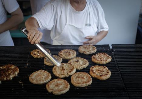 pljeskavica, roštilj, leskovački roštilj profimedia-0384701784.jpg