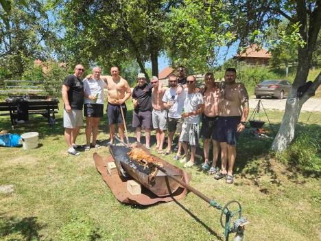 Zaovinsko jezero - vrti se ražanj(6).jpg