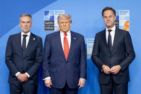 1 EPA Robin Van Lonkhuijsen.jpg