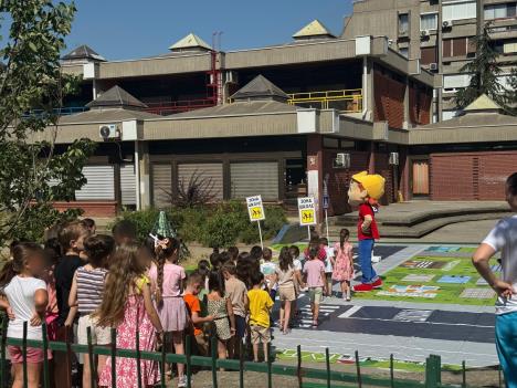 deca saobracaj (2).jpg