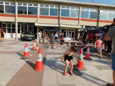 LOZNICA - Podmladak DVD na poligonu.JPG