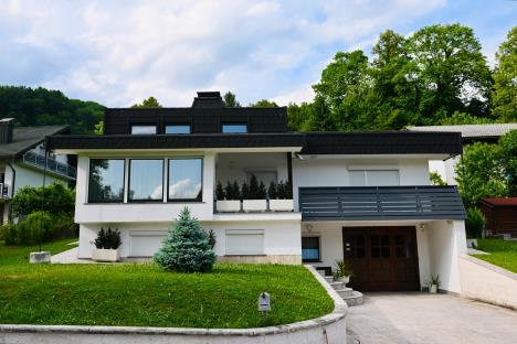 1605MELANIJA TRAMP  marko karovic (17).jpg