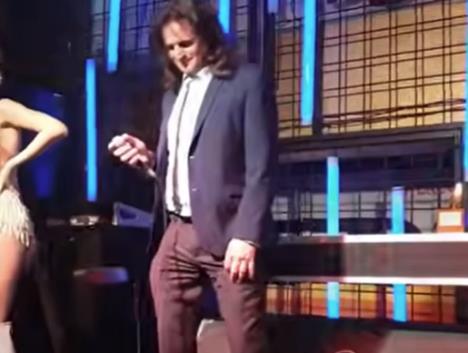 Pevač iz Novog Pazara Redžep Redžepović, poznatiji kao Lepi otvorio dušu o svom životu i iznenadio detaljima.