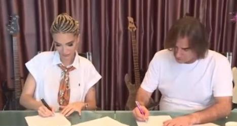 ŠOK! ALEKSANDRA NIKOLIĆ JE PRVA UČESNICA "ELITE 9"! Uživo u emisiji sa Željkom Mitrovićem potpisala ugovor: Čast mi je i zadovoljstvo!
