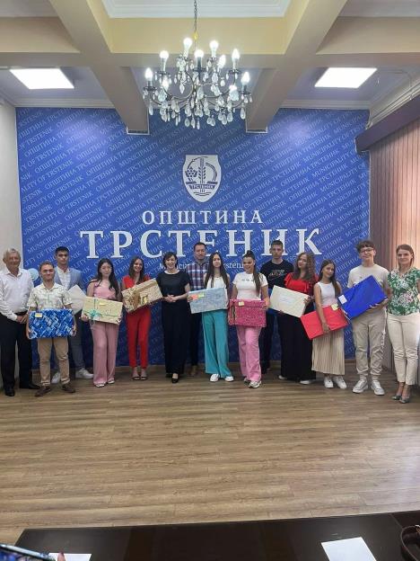 Najbolji đaci Trstenika 2025..jpg