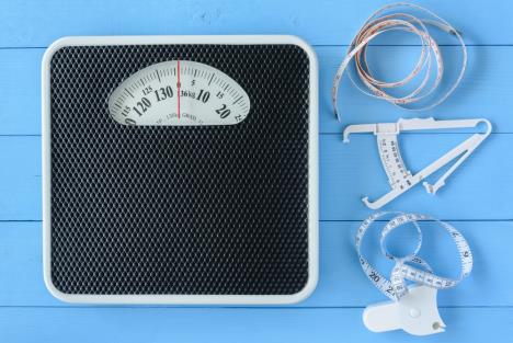 vaga za merenje gojaznost shutterstock_1417583171.jpg