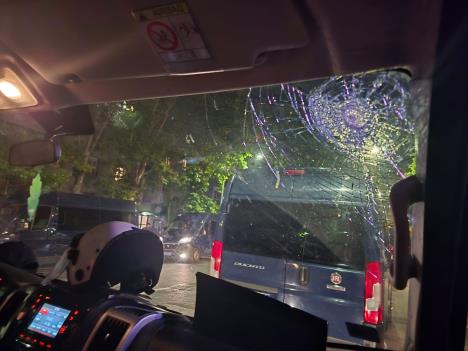policajci napad.jpg