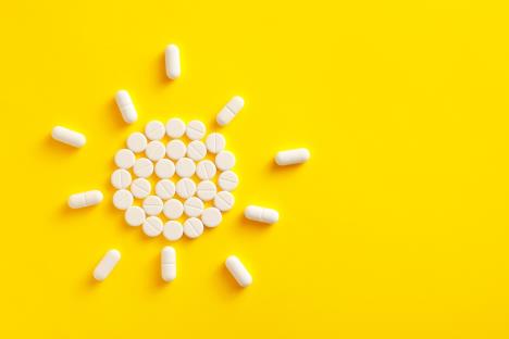 sunce i lekovi shutterstock_2123055158.jpg