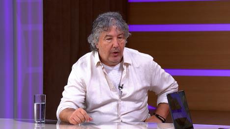 PULS CLEAN.01_02_58_07.Still002.jpg