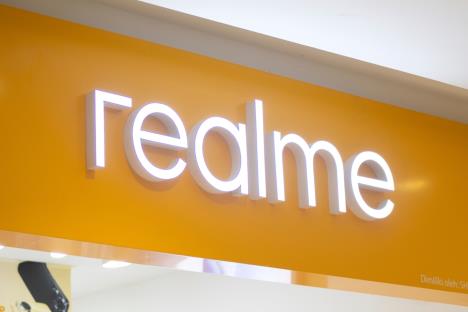 Realme (2).jpg