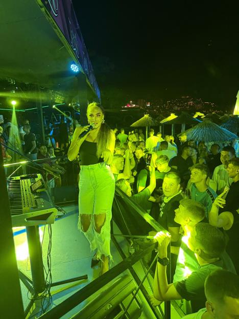 Goga Sekulić napravila lom u Budvi