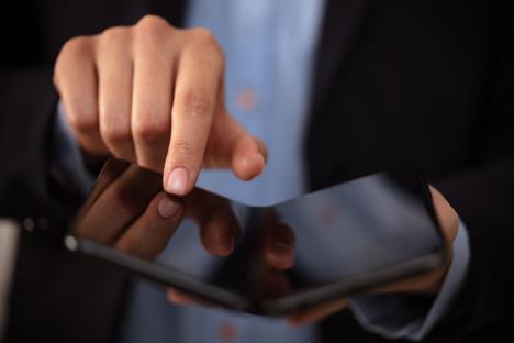 preklopni telefoni (2).jpg